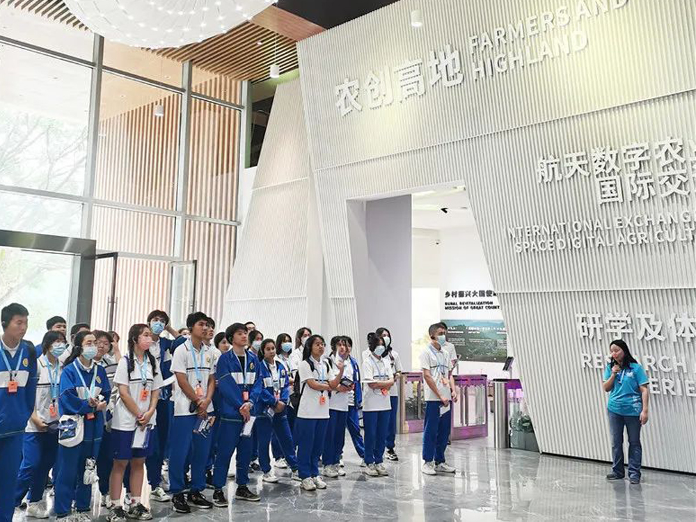 记广雅新疆娃参观中国航天现代农业创新中心 | 人就像种子，要做一粒好种子